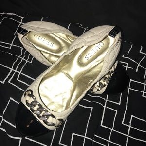 GUESS White&Black Flats